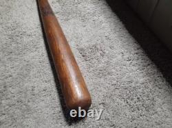 1920's Spaulding Baseball Bat Great Condition (Gene Valla)