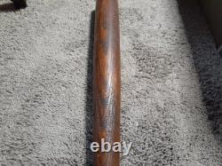 1920's Spaulding Baseball Bat Great Condition (Gene Valla)