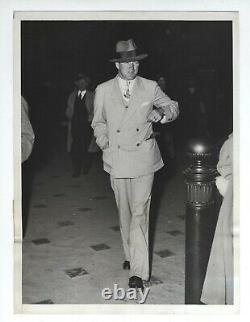 1935 Joe Cronin Baseball Hall Of Fame Vintage Photo 6x8 Inches Bat Holding