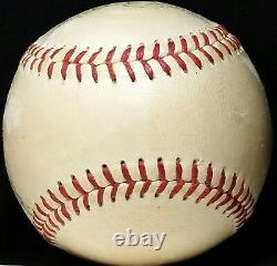 1955-56 MICKEY MANTLE Signed New York Yankees Team Baseball BECKETT HOF vtg 50s
