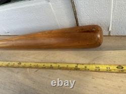 1961-64 Vintage Mickey Mantle Hillerich & Bradsby Co. Store Model 114w Bat 34.5