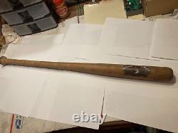 33 LOUISVILLE SLUGGER BASEBALL BAT, w REPRO TY COBB HOF DECAL, USA! L@@K