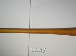 33 Old 1960s Roy White Baseball Bat Louisville Slugger Hillerich & Bradsby 180
