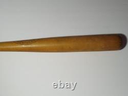 33 Old 1960s Roy White Baseball Bat Louisville Slugger Hillerich & Bradsby 180 33 Old 1960s Roy White Baseball Bat Louisville Slugger Hillerich & Bradsby 180