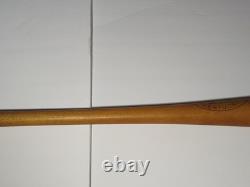 33 Old 1960s Roy White Baseball Bat Louisville Slugger Hillerich & Bradsby 180