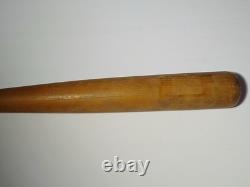 33 Old 1960s Roy White Baseball Bat Louisville Slugger Hillerich & Bradsby 180