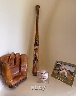 4 items Eddie Mathews signed pro-used bat, baseball, vintage new glove, card