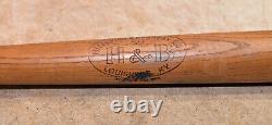7 antique & vintage Hillerich Bradsby UTK B & D & more collectible baseball bat