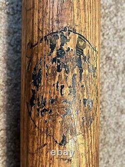 Antique Vtg 1920s Louisville Bat Co. No. 19 Decal Baseball Bat 34 Louisville KY