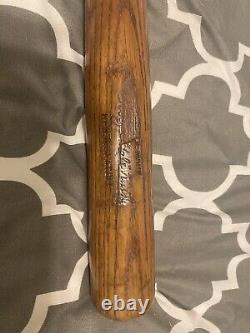 Babe Ruth 1920's 40 BR 35 Bat, No Inch Marks, Cracked Name Plate. Stunning Bat