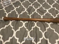 Babe Ruth 1920's 40 BR 35 Bat, No Inch Marks, Cracked Name Plate. Stunning Bat