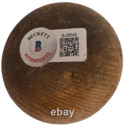 Detroit Tigers George Kell Autographed Vintage Wilson MLB Baseball Bat (BECKETT) Detroit Tigers George Kell Autographed Vintage Wilson MLB Baseball Bat (BECKETT)