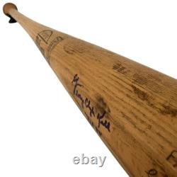 Detroit Tigers George Kell Autographed Vintage Wilson MLB Baseball Bat (BECKETT) Detroit Tigers George Kell Autographed Vintage Wilson MLB Baseball Bat (BECKETT)