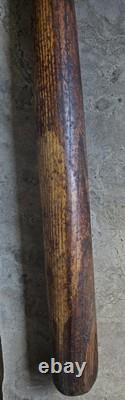 Early 1900s Draper Maynard D&M Wood Bat, No. 20. Lucky Dog No Spots Early 1900s Draper Maynard D&M Wood Bat, No. 20. Lucky Dog No Spots