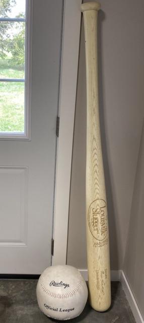 Huge Babe Ruth Louisville Slugger Baseball Bat 66 & 12 Ball Store Display Rare