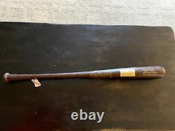 Hank Aaron Magnavox Commemorative Louisville Slugger Baseball Bat. Vintage 1974