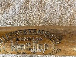 Hillerich & Sons King Of The Field No. 12 Decal Bat