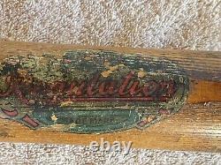 Hillerich & Sons King Of The Field No. 12 Decal Bat