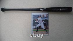 Ichiro official game actual use bat autographed beauty goods by EMS K1109