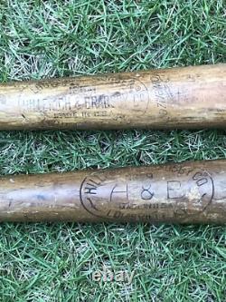 Lot 2 Vintage Antique Wooden Baseball Bats Louisville Slugger Hillerich Bradsby Lot 2 Vintage Antique Wooden Baseball Bats Louisville Slugger Hillerich Bradsby