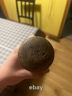 Louisville Bat Co. Antique No. 12 Vintage Baseball Bat 34 inches Louisville KY