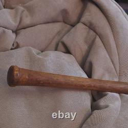 Louisville Slugger Leader Ted Kluszewski Vintage Wooden Baseball Bat No. 9