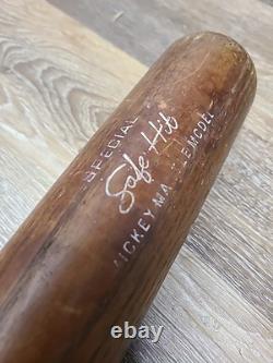 MICKEY MANTLE MODEL NO 130S HILLERICH & BRADSBY MODEL BAT Special Safe Hit Rare