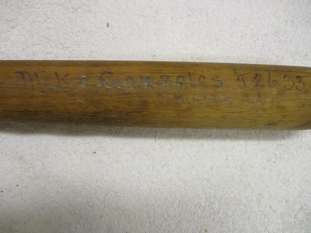 Mike Gonzalez Louisville Slugger Vintage 1933 Lathe Bat St. Louis Cardinals