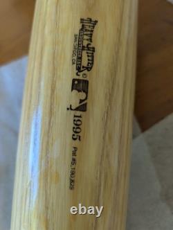 NIB! 1995 Cleveland Indians 35 ENGRAVED Baseball Bat Heavy Hitters Vintage