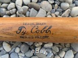 Old Ty Cobb Baseball Bat Hillerich & Bradsby 125. Clark Griffith Rare Vintage