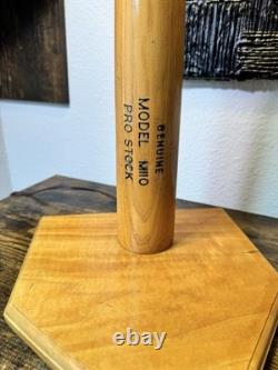 One-of-a-Kind Louisville Slugger Baseball Bat Table Lamp M10 Pro Stock Vintage