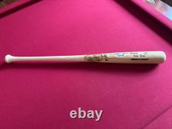 Pete Rose, Autographed (JSA) Louisville Slugger INS Bat (Scarce/Vintage) Reds Pete Rose, Autographed (JSA) Louisville Slugger INS Bat (Scarce/Vintage) Reds