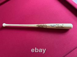 Pete Rose, Autographed (JSA) Louisville Slugger INS Bat (Scarce/Vintage) Reds Pete Rose, Autographed (JSA) Louisville Slugger INS Bat (Scarce/Vintage) Reds