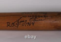 Tony Oliva signed autographed vintage Twins baseball bat Beckett BAS 20566