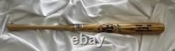 VINTAGE 1980's DON MATTINGLY LOUISVILLE SLUGGER M110 BASEBALL BAT OFFICAL /MINT VINTAGE 1980's DON MATTINGLY LOUISVILLE SLUGGER M110 BASEBALL BAT OFFICAL /MINT