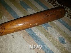 VINTAGE MICKEY MANTLE Hillerich & Bradsby Made in Canada Louisville Baseball Bat