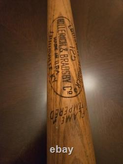 VTG Original Louisville Slugger 125 model Henry Aaron Baseball Bat