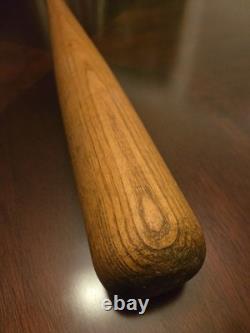 VTG Original Louisville Slugger 125 model Henry Aaron Baseball Bat