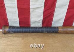 Vintage 1900s Spalding Antique Wood Gold Medal Baseball Bat Decal 34 Rare! GMT Vintage 1900s Spalding Antique Wood Gold Medal Baseball Bat Decal 34 Rare! GMT