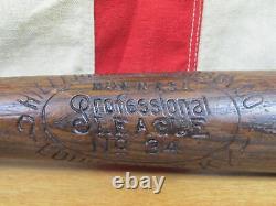 Vintage 1910s Professional League Wood Baseball Bat Hillerich & Bradsby Co. 33