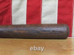 Vintage 1910s Professional League Wood Baseball Bat Hillerich & Bradsby Co. 33