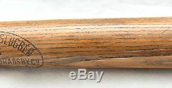 Vintage 1916-1922 Hillerich and Bradsby Baseball Bat Nice Condition