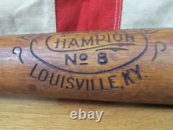 Vintage 1920s Hillerich & Bradsby'Champion' Wood Baseball Bat No. 8 Model 33 Vintage 1920s Hillerich & Bradsby'Champion' Wood Baseball Bat No. 8 Model 33
