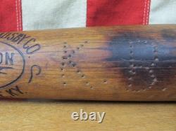 Vintage 1920s Hillerich & Bradsby'Champion' Wood Baseball Bat No. 8 Model 33 Vintage 1920s Hillerich & Bradsby'Champion' Wood Baseball Bat No. 8 Model 33