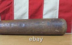 Vintage 1920s Hillerich & Bradsby'Champion' Wood Baseball Bat No. 8 Model 33 Vintage 1920s Hillerich & Bradsby'Champion' Wood Baseball Bat No. 8 Model 33