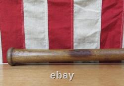 Vintage 1920s Hillerich & Bradsby'Champion' Wood Baseball Bat No. 8 Model 33 Vintage 1920s Hillerich & Bradsby'Champion' Wood Baseball Bat No. 8 Model 33