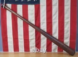 Vintage 1930s Hillerich & Bradsby Co.'League' Wood Baseball Bat No. 7 Model 35 Vintage 1930s Hillerich & Bradsby Co.'League' Wood Baseball Bat No. 7 Model 35