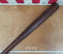 Vintage 1930s Hillerich & Bradsby Co.'League' Wood Baseball Bat No. 7 Model 35 Vintage 1930s Hillerich & Bradsby Co.'League' Wood Baseball Bat No. 7 Model 35