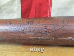 Vintage 1930s Hillerich & Bradsby Co.'League' Wood Baseball Bat No. 7 Model 35 Vintage 1930s Hillerich & Bradsby Co.'League' Wood Baseball Bat No. 7 Model 35