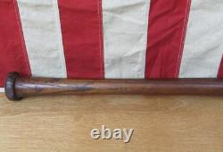 Vintage 1930s Hillerich & Bradsby Co.'League' Wood Baseball Bat No. 7 Model 35 Vintage 1930s Hillerich & Bradsby Co.'League' Wood Baseball Bat No. 7 Model 35